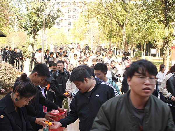 感恩回饋——免費抽餐券活動(dòng)